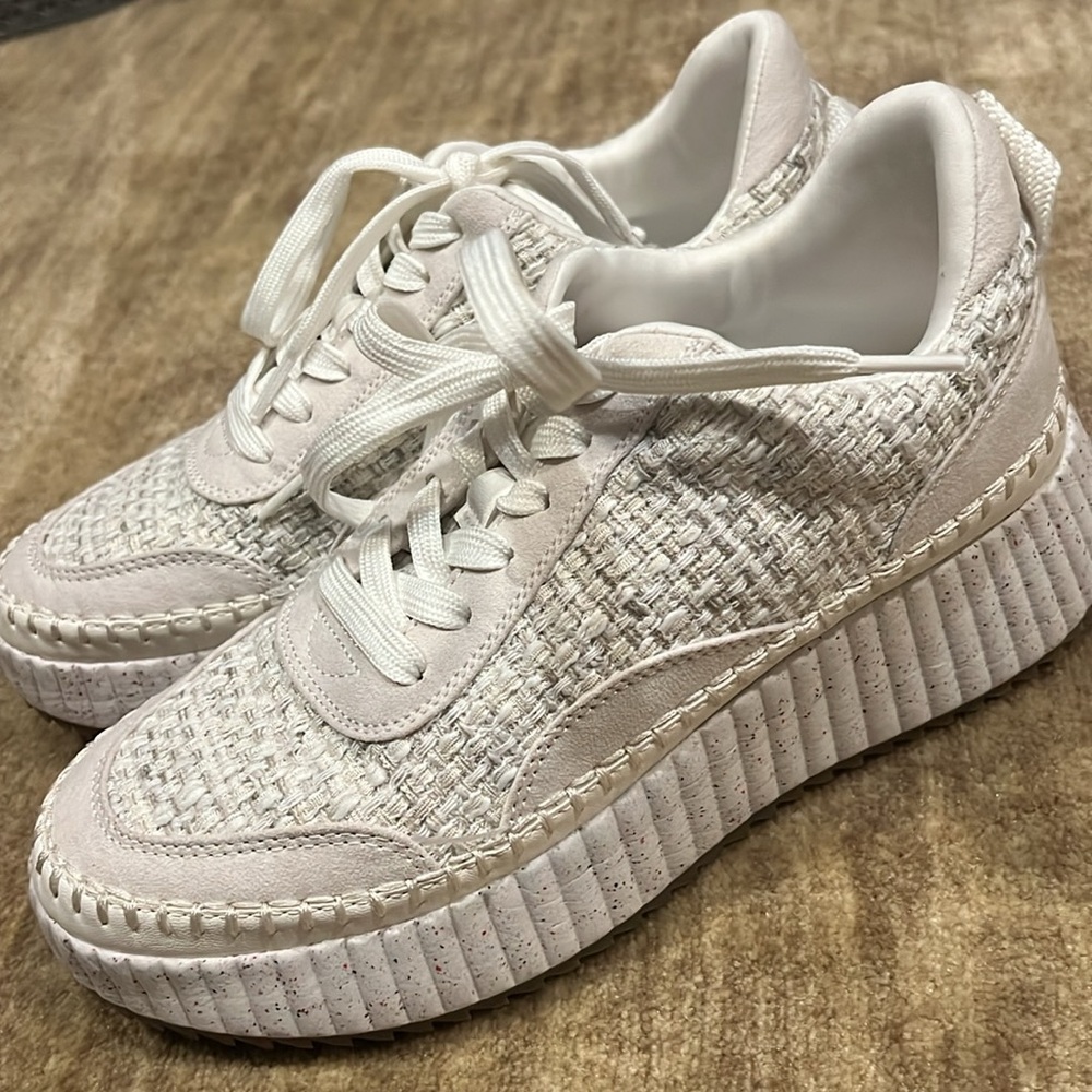 Universal Thread Cream Woven Sneakers